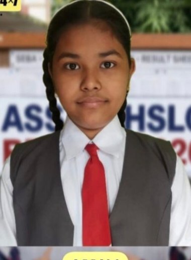 হাইস্কুল সমাপনী পরীক্ষায় ৯৮ শতাংশ নম্বর পেয়ে রাজ্যের মধ্যে তৃতীয় স্থান অর্জন করে ডিব্রুগরের সুনাম বৃদ্ধি করেছে জিয়া ফারাহ ইসলাম